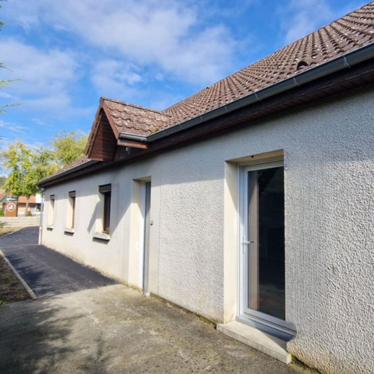 Entrée cabinet CPG & Associés Is-Sur-Tille